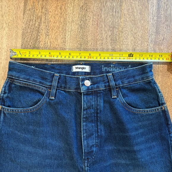 WranglerWild West High Rise Straight Jean Size 28W x 28L - Picture 6 of 6